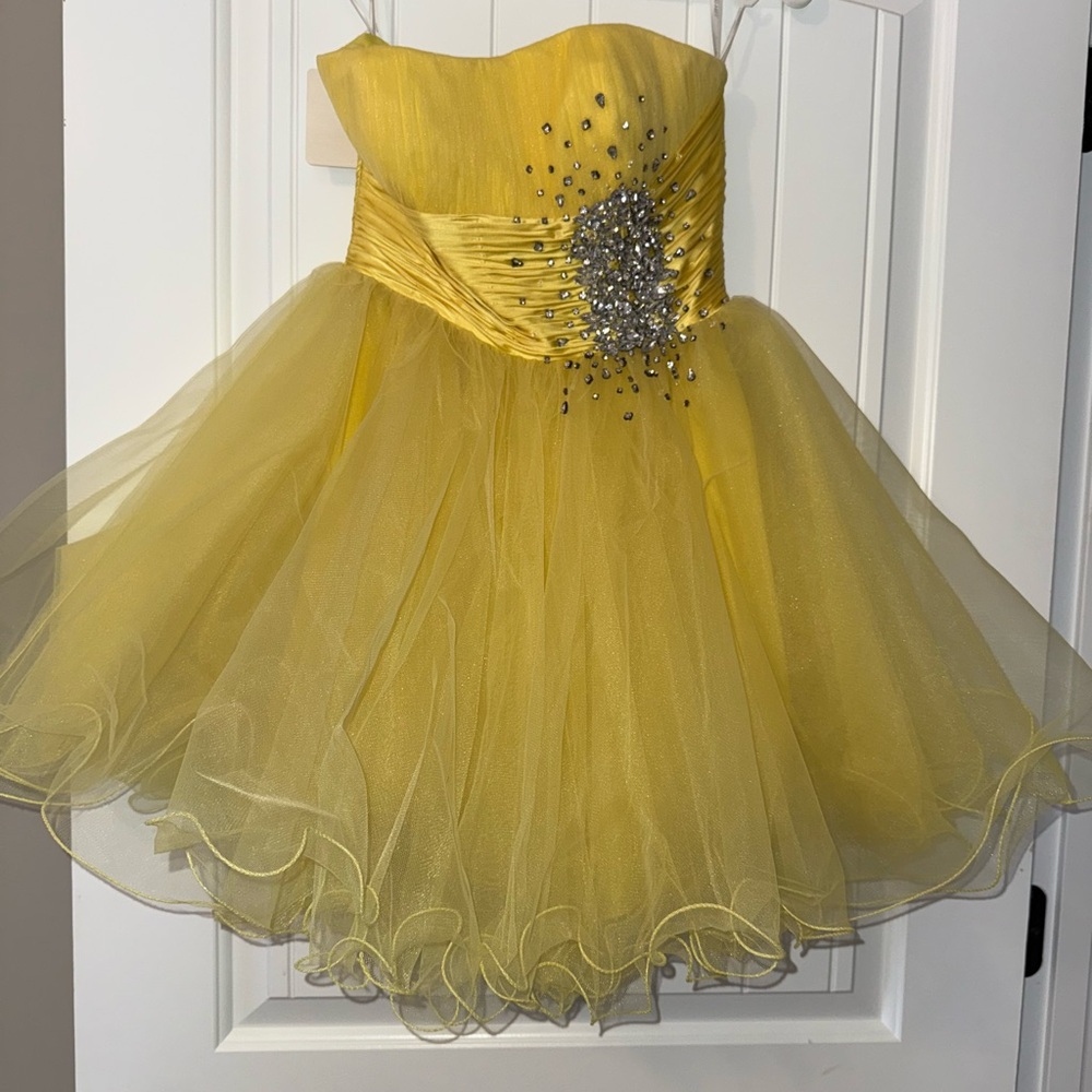 Sherri Hill Yellow Strapless Short Prom/Homecoming Dress Size 4